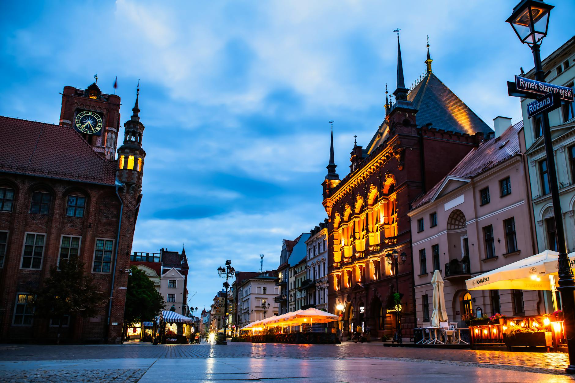 Zdjęcie przedstawiające nowoczesny zakład produkcyjny w okolicach Węgrowa, symbolizujące rozwój gospodarczy regionu.